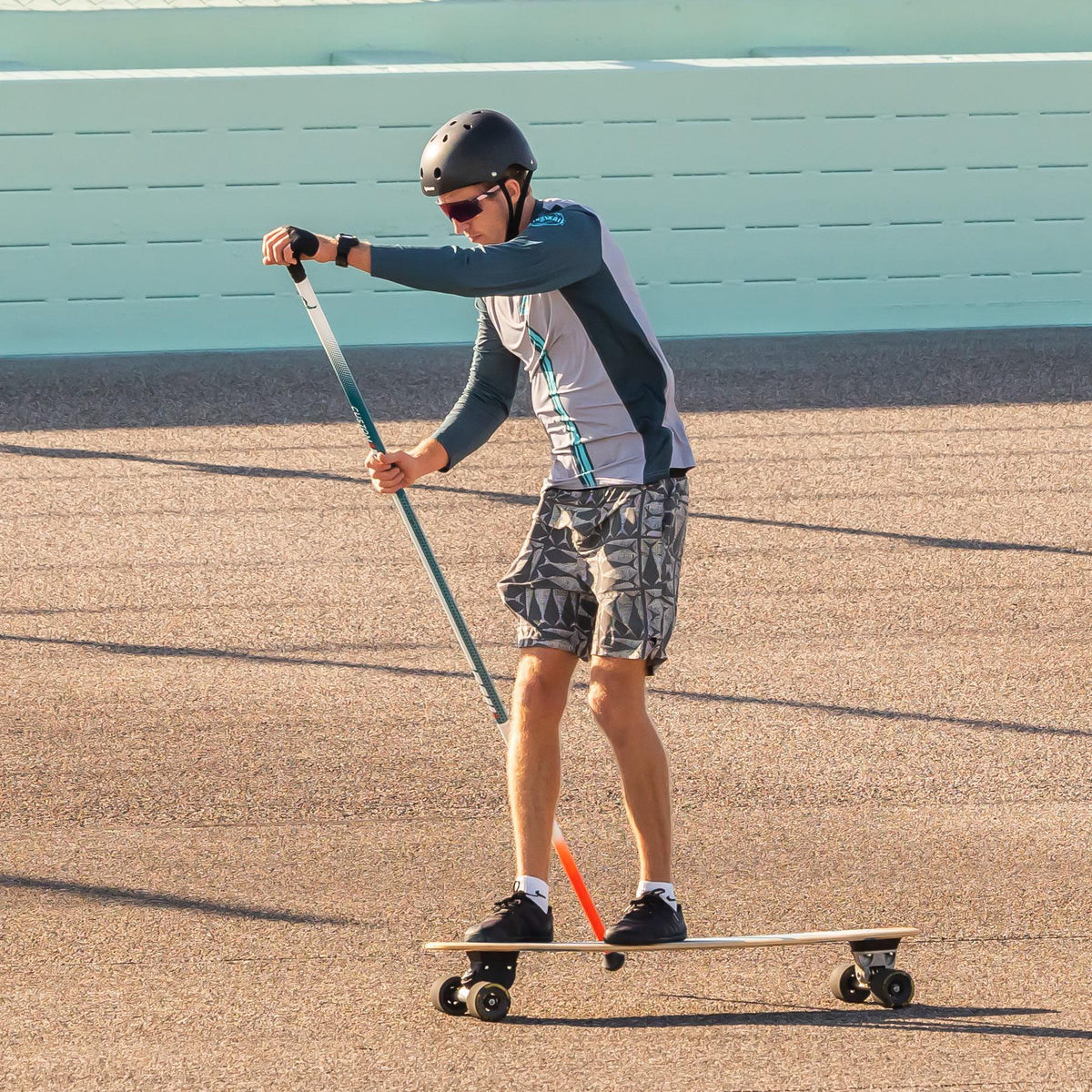 Hamboards SUPSKATE Custom Skate Paddle - in use