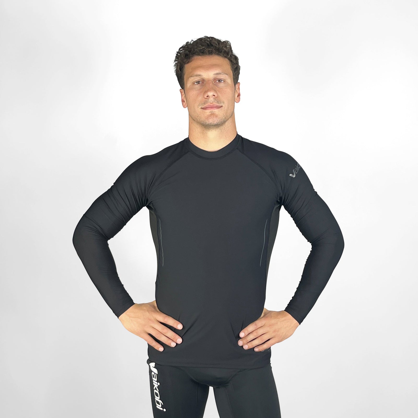Vaikobi VCOLD Base Layer Long Sleeve Top black front