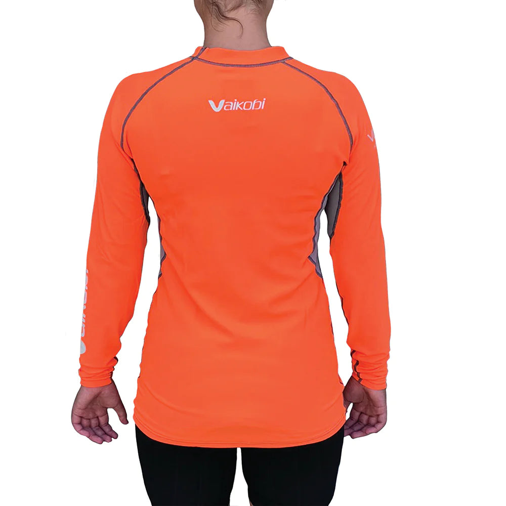 Vaikobi Hydroflex L/S Top orange with female model - rear view