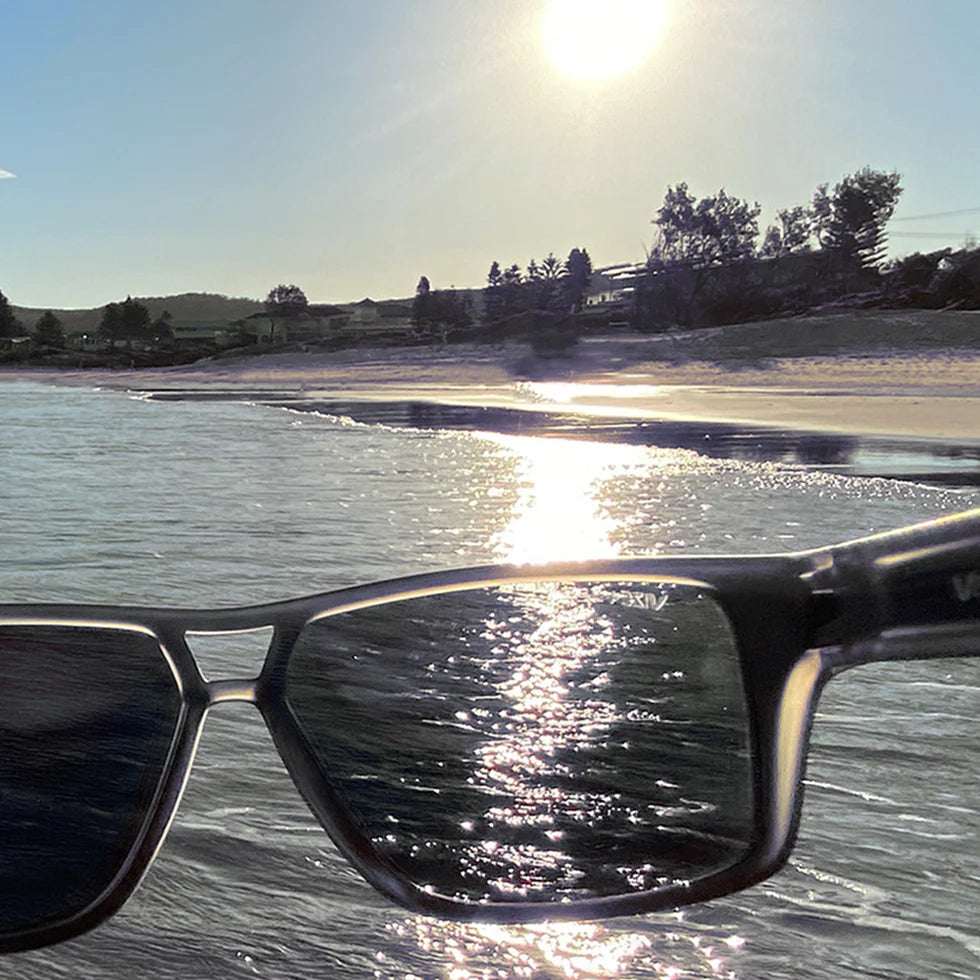 Vaikobi Molokai Sunglasses - demonstrating polarizing effect