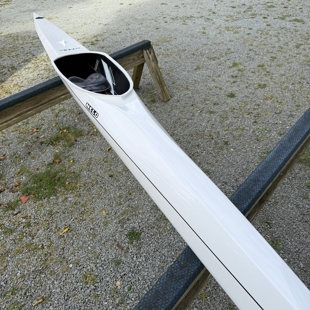 Nelo K1 Viper 40 A1 L demo - cockpit and bow
