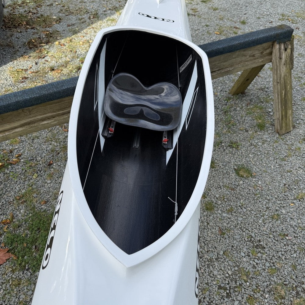Nelo K1 Viper 40 A1 L demo - cockpit and seat