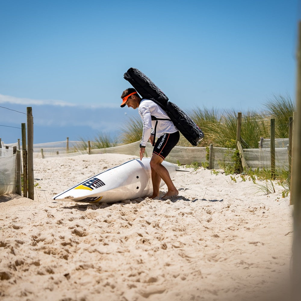 Mocke Deluxe Paddle Bag black, lifestyle with surfski on beach