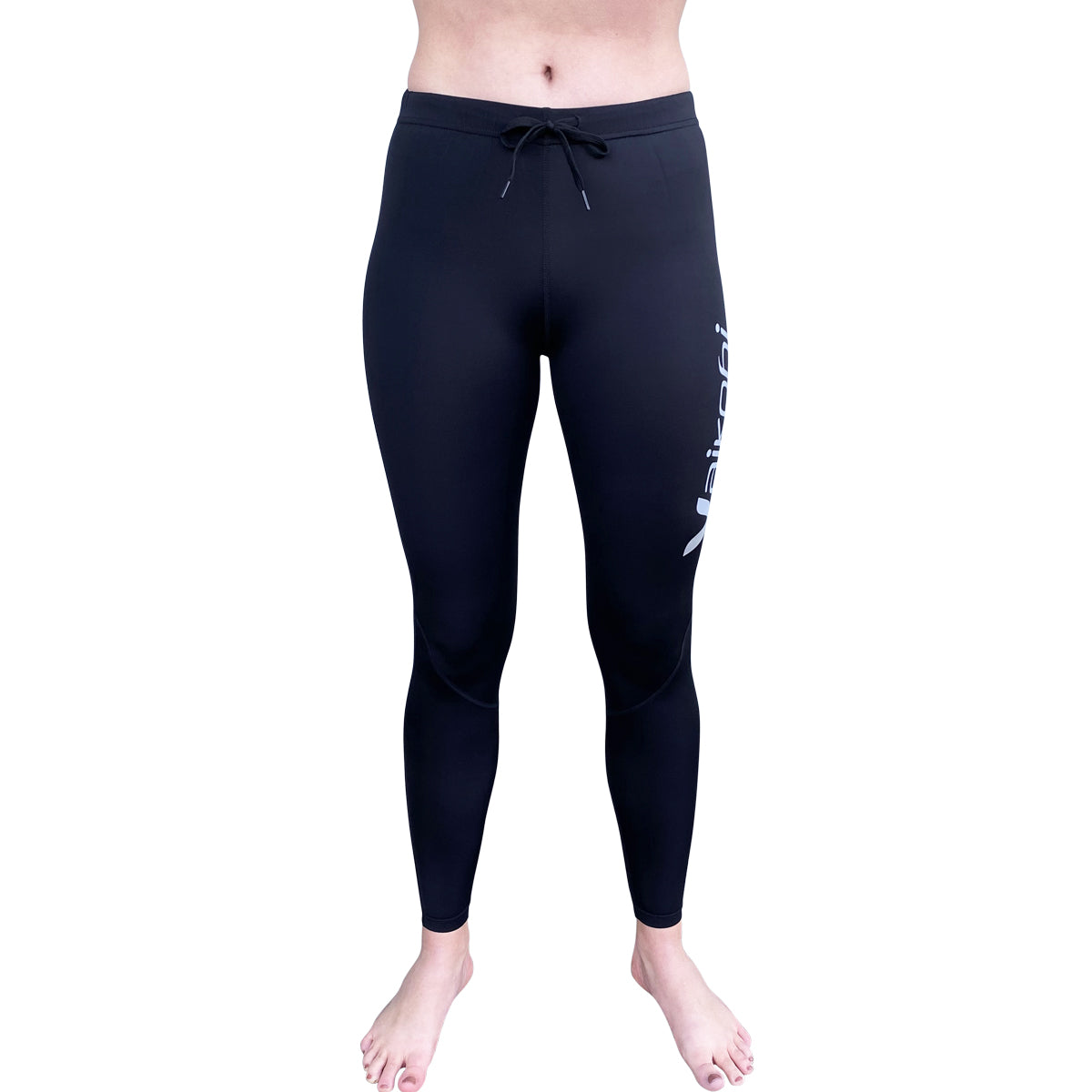 Vaikobi V Ocean UV Paddle Pant svart med kvinnlig modell - fram